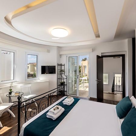 Accomoteleia Crystal Lagoon Villa Протарас Екстер'єр фото