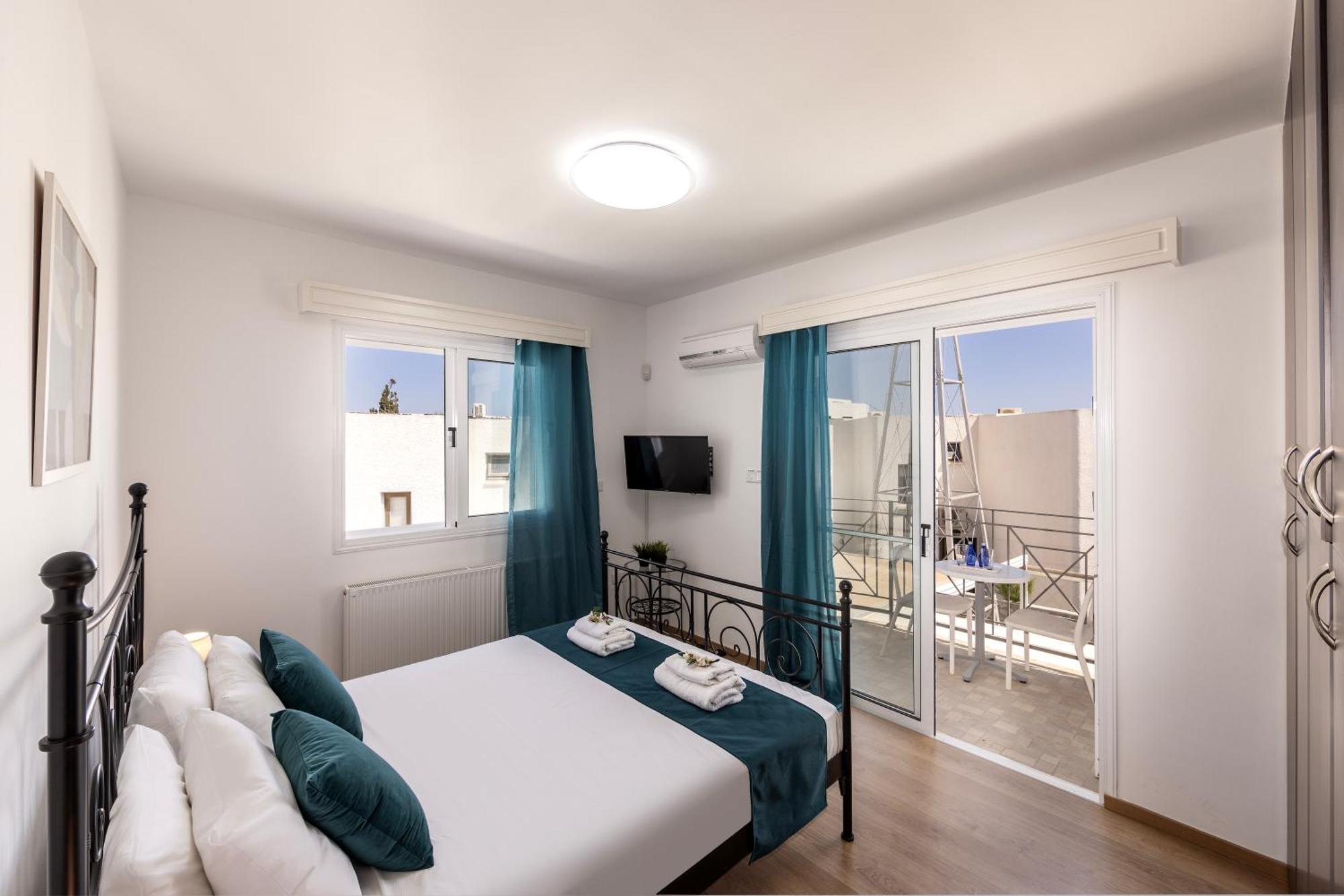 Accomoteleia Crystal Lagoon Villa Протарас Екстер'єр фото